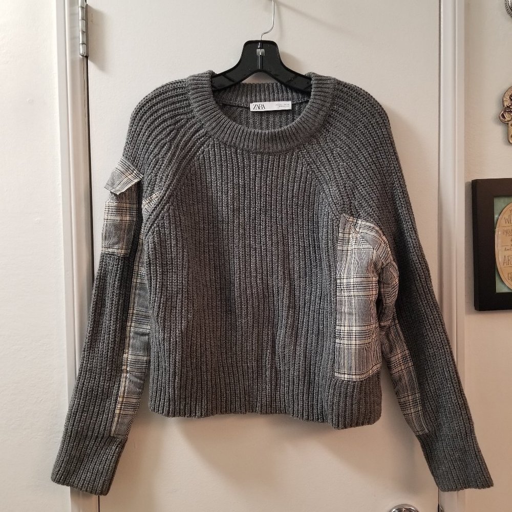 Zara Sweater with block pocket on the sleeve and contrast plaid on sleeve